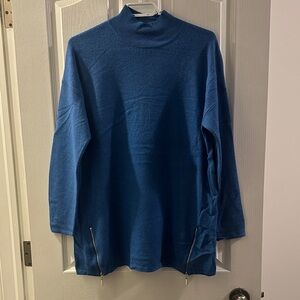 Chic Blue Turtleneck Sweater
